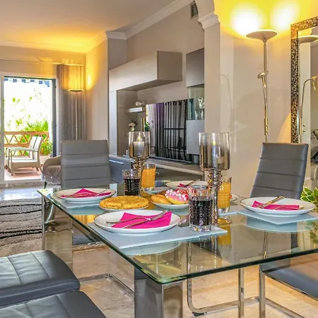Las Golondrinas Appartement *